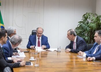 Geraldo Alckmin assina portaria que normatiza a produção nas indústrias termoplásticas na ZFM