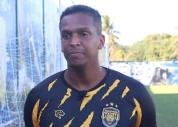 Atacante Jô, do Amazonas, foi preso antes de partida pela Série B - (Foto: Divulgação/Amazonas)