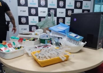 Mandado de busca e apreensão em salão de beleza