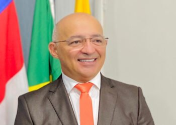 Ministério Público apura contratos irregulares de R$ 900 mil da Prefeitura de Manaquiri