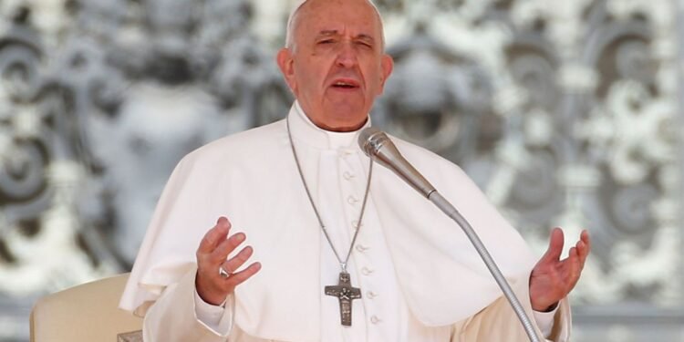 Papa Francisco fala no Vaticano