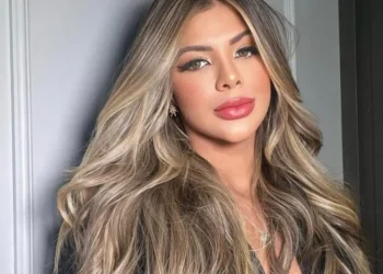 Rosa Tavares dirigia o carro que atingiu a moto do personal trainer morto em Manaus (Reprodução)