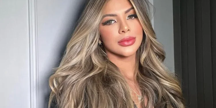 Rosa Tavares dirigia o carro que atingiu a moto do personal trainer morto em Manaus (Reprodução)
