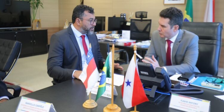 O governador Wilson Lima e o ministro das Cidades, Jader Filho - (Foto: Diego Peres / Secom)