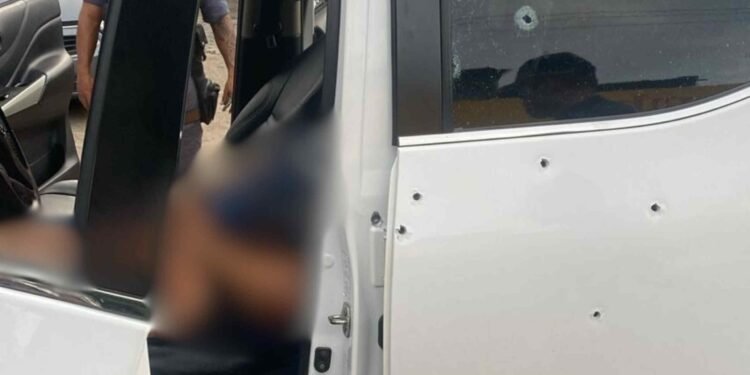 Tenente e filho são baleados e dirigem até delegacia em busca de ajuda - (Divulgação/PMAM).