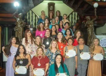 Associação de Jornalistas e Escritoras do Brasil prestam homenagem a poetas amazonenses