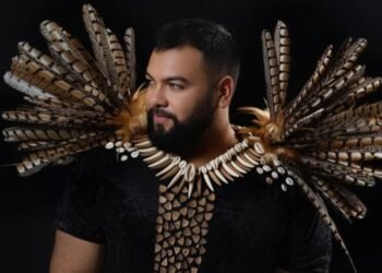 Eglisson Gomez é designer de moda e biólogo - (Foto: Divulgação)