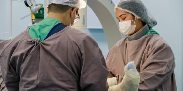 Cirurgias ortopédicas- (Foto: Evandro Seixas/SES-AM)