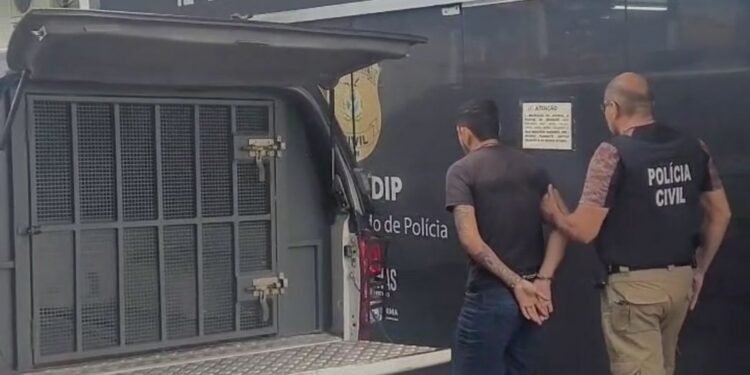 José Nayro Silva de Almeida, de 27 anos, foi preso nesta sexta-feira, 24/5, por envolvimento a roubos em ônibus do transporte coletivo, sobretudo na linha 356.