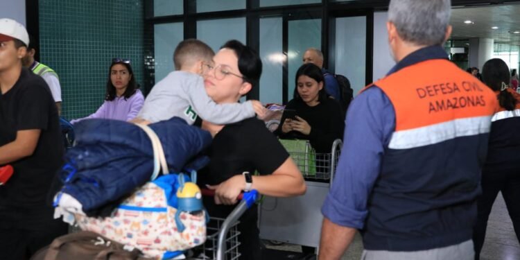 Amazonenses voltam para Manaus - (Foto: Divulgação)