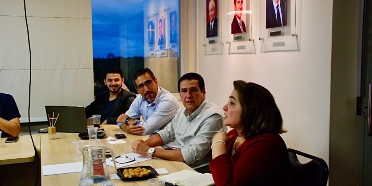 Reunião no Sinduscon - (Foto: Divulgação / Sinduscon)