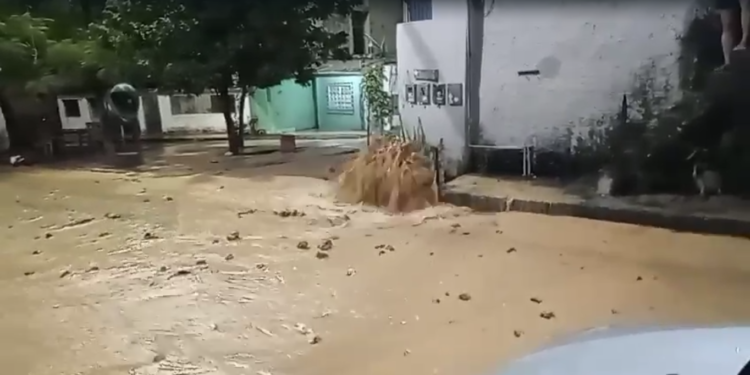 rompimento de adutora