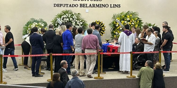 velório de Arthur Bisneto