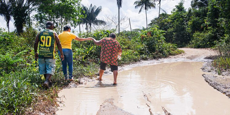 Fala Manaus: ‘buraqueira’ no ramal Água Branca 2 impede escoamento de produção rural