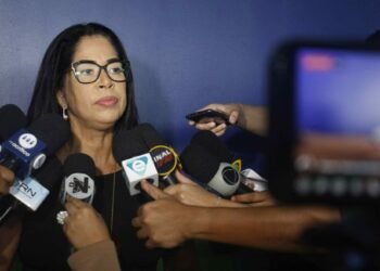 Houve interferência política, estou saindo por uma imposição, por não ter me submetido, a alguns pedidos, afineta delegada Joyce Coelho