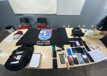 Material apreendido - (Foto: Divulgação e Michel Pereira/PMAM)