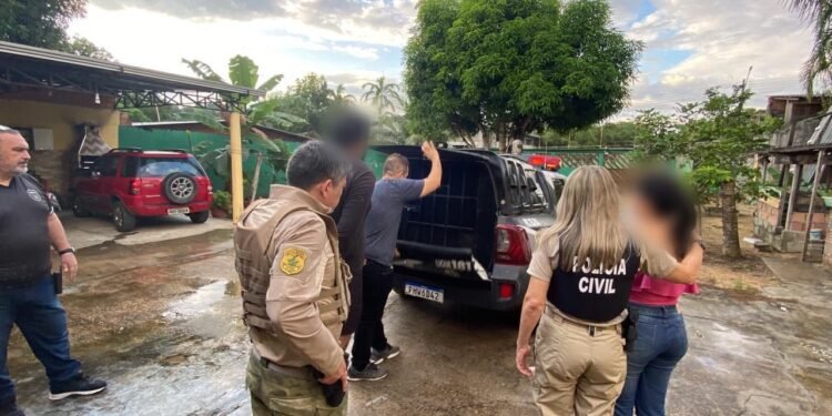 A dupla passará por audiência de custódia