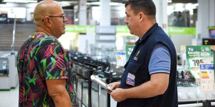 os consumidores guardem cuidadosamente a nota fiscal