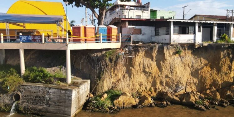 Área de risco em Parintins - (Foto: Divulgação)