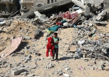 Bombardeio deixa 22 mortos perto da sede da Cruz Vermelha na Faixa de Gaza