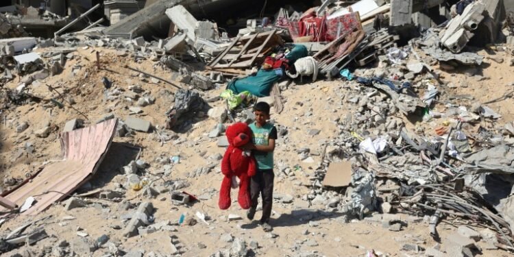 Bombardeio deixa 22 mortos perto da sede da Cruz Vermelha na Faixa de Gaza