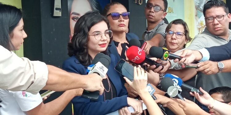 nauzila-advogada-djidja