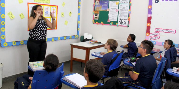 A lei alinha a data-base dos profissionais ao IPCA - (Foto: Freepik)