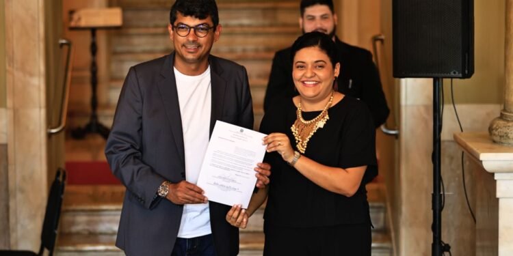 Secretário de Cultura Marcos Apolo e superintendente do Iphan, Beatriz Calheiro (David Martins/SEC-AM)