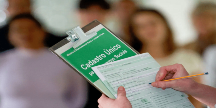 Cadastro Único para programas sociais do governo federal passa por manutenção (Divulgação)