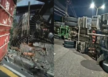 Carreta tomba e destrói carros no Japiim