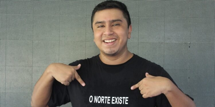 Escritor e poeta amazonense Vitor Gusmão