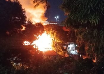 Incêndio destrói casas no bairro Santo Agostinho