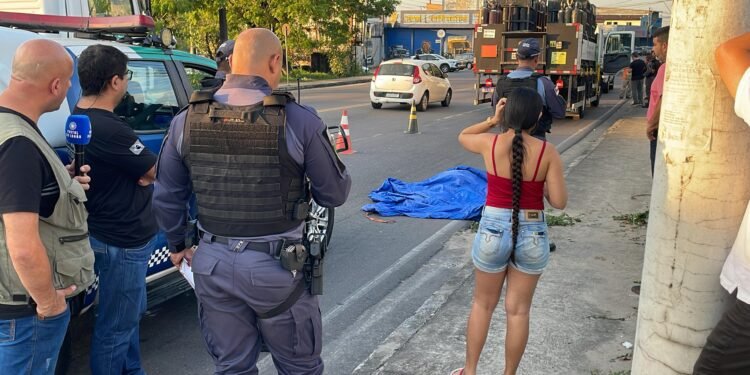 Jovem morre esmagada