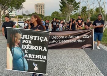 Família de Débora Alves realiza manifestação pedindo por Justiça (Reprodução/CM7)