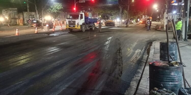 cruzamento das avenidas Djalma Batista e João Valério