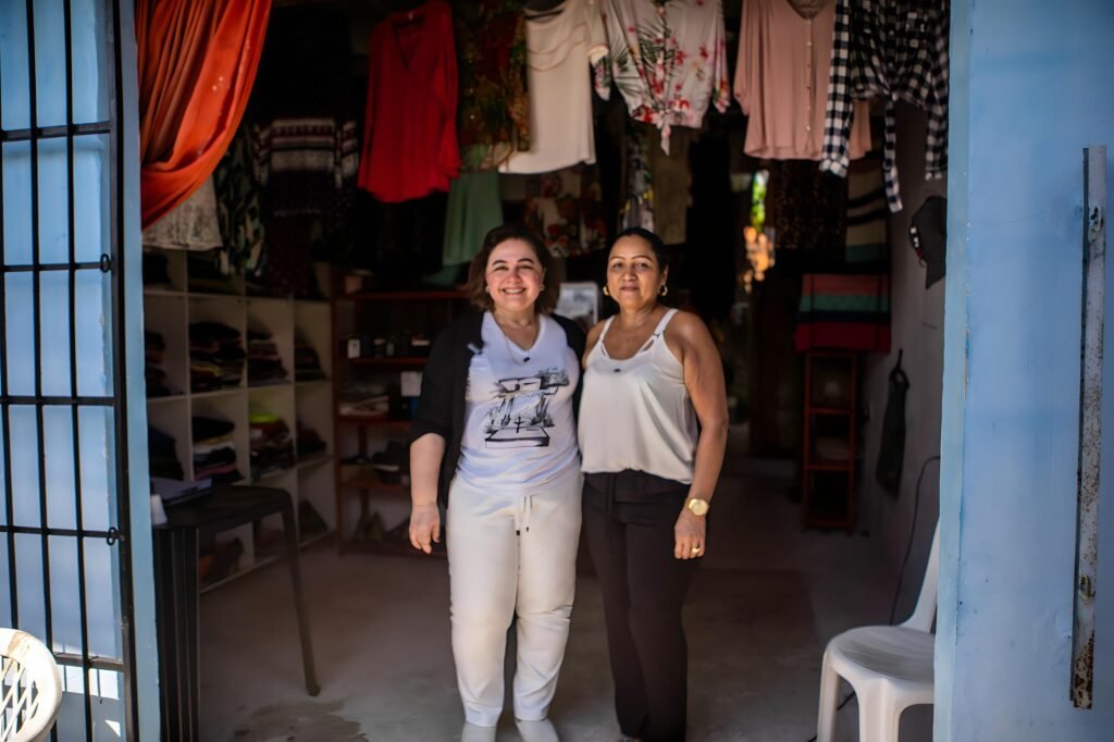 Maria do Carmo  e Vera Lúcia - (Foto: Dalton Souza/ Novo)