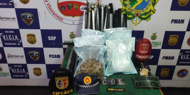 12kg de drogas apreendidas - (Foto: Divulgação)