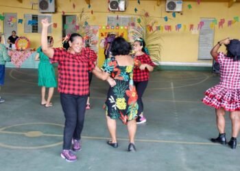 Arraial para idosos e crianças - (Foto: Arraial do Cras da Alvorada - (Foto: Diego Lima/Semasc)