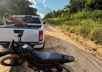 o agressor fugiu e foi encontrado posteriormente sendo agredido por moradores