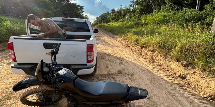 o agressor fugiu e foi encontrado posteriormente sendo agredido por moradores