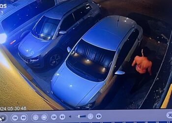 Homem furta carro de madrugada no centro de Manaus