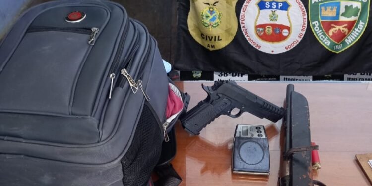 Material apreendido - (Foto: Divulgação/ PC-AM)
