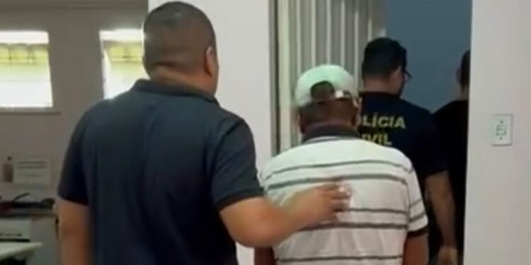 Homem preso por violência doméstica - (Foto: Divulgação/PC-AM)