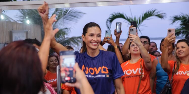 Michele Valadares - (Foto: Sidney Simas/ Novo Parintins)