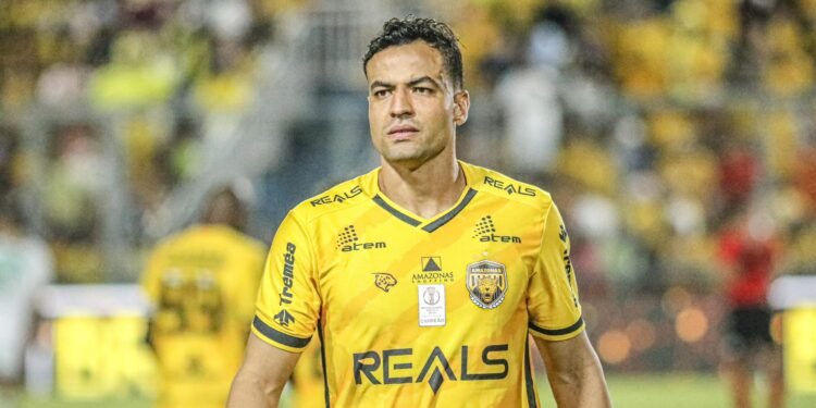 Zagueiro Diogo Silva deixa Amazonas FC