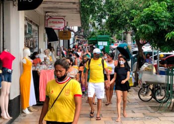 Comércio no Centro de Manaus - (Foto: Murilo Rodrigues)
