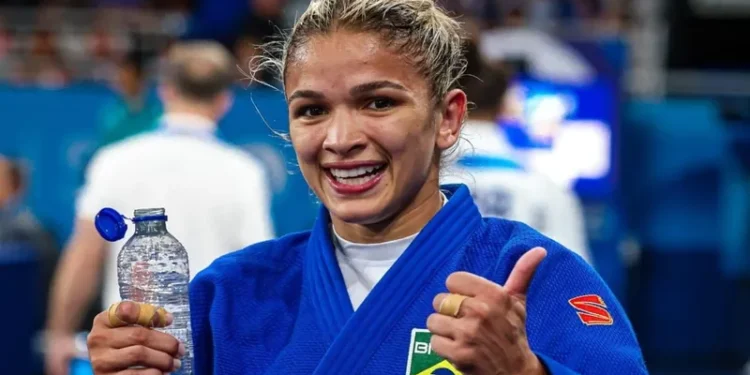 larissa-pimenta-bronze