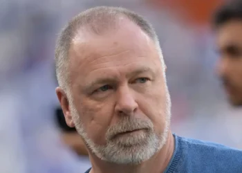 Técnico Mano Menezes - (Foto: Reuters)