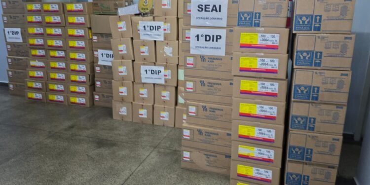 Medicamentos e insumos recuperados durante a primeira fase da operação