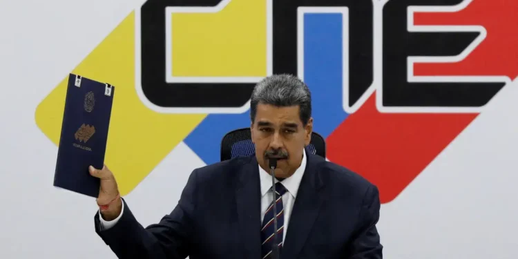 Maduro entrega atas eleitorais do seu partido à Justiça da Venezuela